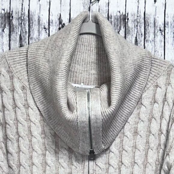 Frame Half-Zip Cable Sweater - Picture 3 of 9